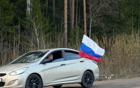 Hyundai Solaris II рестайлинг, 2011 год, 450 000 рублей, 7 фотография