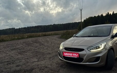 Hyundai Solaris II рестайлинг, 2011 год, 450 000 рублей, 5 фотография