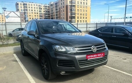 Volkswagen Touareg III, 2010 год, 1 850 000 рублей, 2 фотография