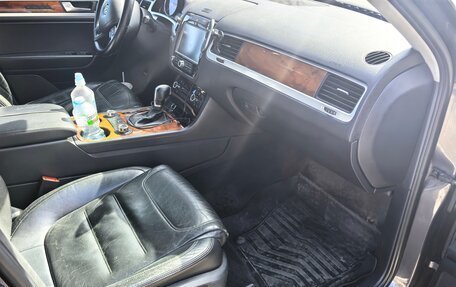 Volkswagen Touareg III, 2010 год, 1 850 000 рублей, 10 фотография