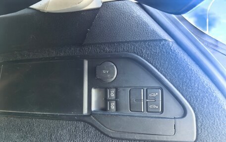 Volkswagen Touareg III, 2010 год, 1 850 000 рублей, 13 фотография
