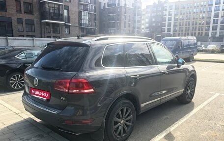 Volkswagen Touareg III, 2010 год, 1 850 000 рублей, 4 фотография