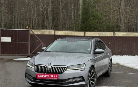 Skoda Superb III рестайлинг, 2022 год, 2 550 000 рублей, 4 фотография