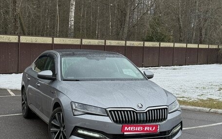 Skoda Superb III рестайлинг, 2022 год, 2 550 000 рублей, 5 фотография