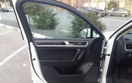 Volkswagen Touareg III, 2015 год, 2 600 000 рублей, 5 фотография