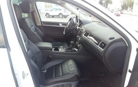 Volkswagen Touareg III, 2015 год, 2 600 000 рублей, 6 фотография