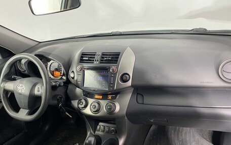 Toyota RAV4, 2011 год, 1 350 000 рублей, 24 фотография