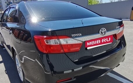 Toyota Camry, 2014 год, 1 900 000 рублей, 10 фотография