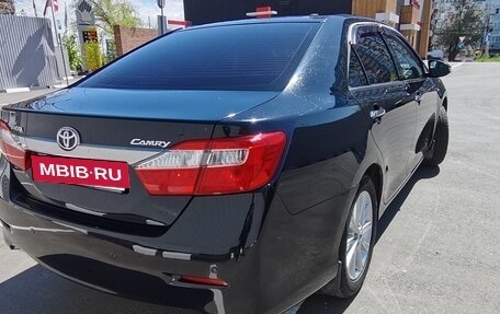 Toyota Camry, 2014 год, 1 900 000 рублей, 9 фотография
