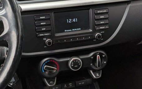 KIA Rio IV, 2018 год, 1 500 000 рублей, 10 фотография