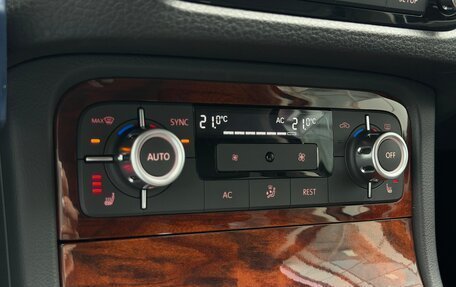 Volkswagen Touareg III, 2012 год, 1 690 000 рублей, 13 фотография