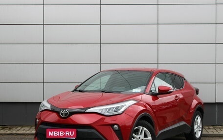 Toyota C-HR I рестайлинг, 2021 год, 2 678 000 рублей, 1 фотография