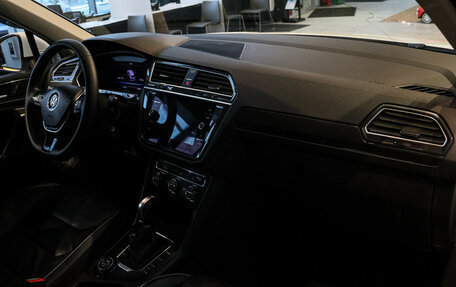 Volkswagen Tiguan II, 2018 год, 2 890 000 рублей, 7 фотография