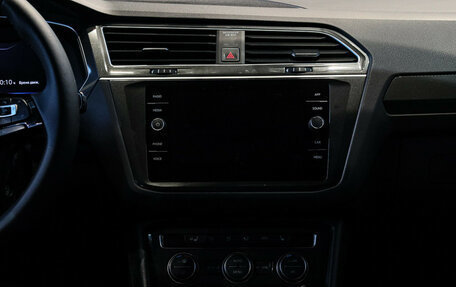 Volkswagen Tiguan II, 2018 год, 2 890 000 рублей, 12 фотография