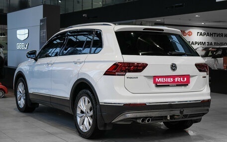 Volkswagen Tiguan II, 2018 год, 2 890 000 рублей, 6 фотография