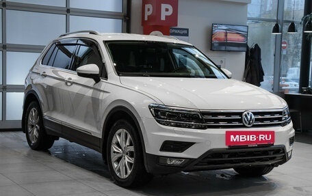 Volkswagen Tiguan II, 2018 год, 2 890 000 рублей, 3 фотография