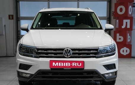 Volkswagen Tiguan II, 2018 год, 2 890 000 рублей, 2 фотография