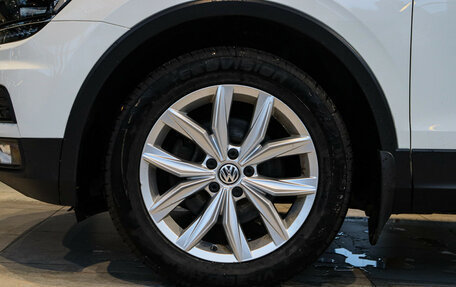 Volkswagen Tiguan II, 2018 год, 2 890 000 рублей, 29 фотография