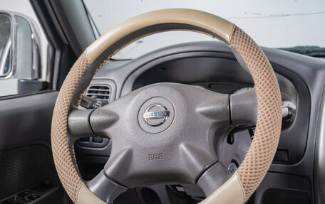 Nissan NP300, 2012 год, 1 339 000 рублей, 10 фотография