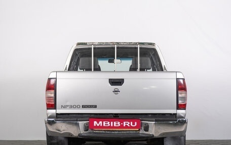 Nissan NP300, 2012 год, 1 339 000 рублей, 5 фотография