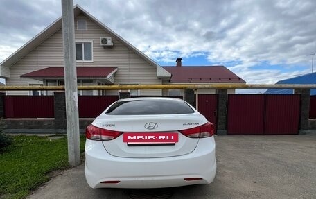 Hyundai Elantra V, 2013 год, 930 000 рублей, 4 фотография