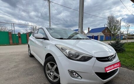 Hyundai Elantra V, 2013 год, 930 000 рублей, 2 фотография