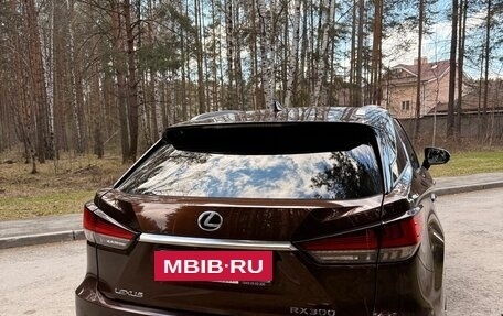 Lexus RX IV рестайлинг, 2020 год, 6 000 000 рублей, 5 фотография