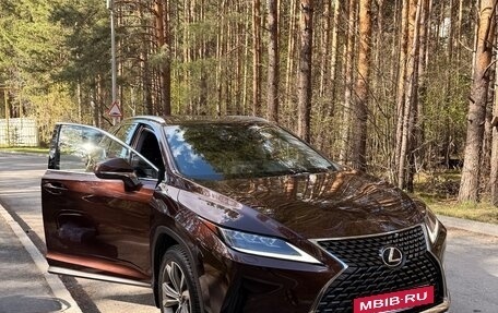 Lexus RX IV рестайлинг, 2020 год, 6 000 000 рублей, 15 фотография