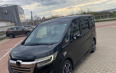 Honda Stepwgn IV, 2020 год, 3 200 000 рублей, 5 фотография