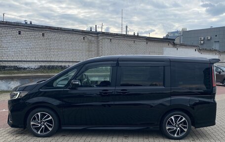 Honda Stepwgn IV, 2020 год, 3 200 000 рублей, 12 фотография