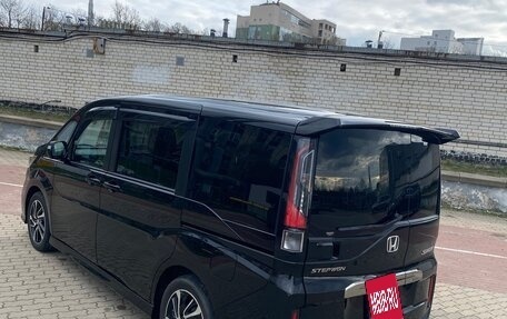 Honda Stepwgn IV, 2020 год, 3 200 000 рублей, 3 фотография