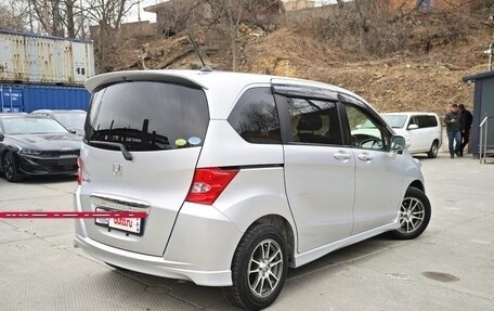 Honda Freed I, 2011 год, 800 000 рублей, 3 фотография