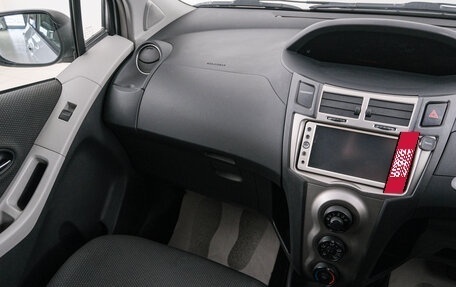 Toyota Vitz, 2010 год, 699 000 рублей, 11 фотография