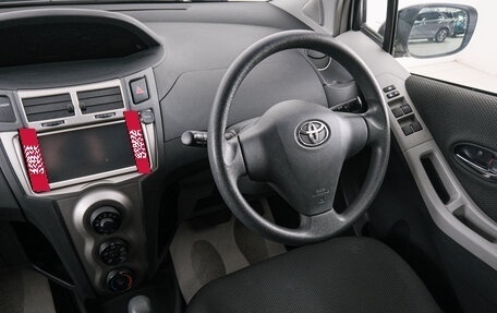 Toyota Vitz, 2010 год, 699 000 рублей, 9 фотография