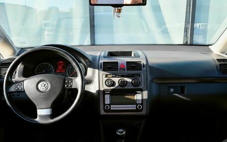 Volkswagen Touran III, 2007 год, 649 000 рублей, 17 фотография