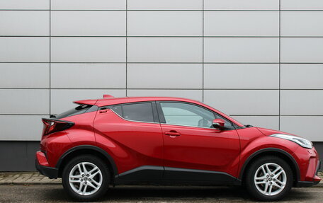 Toyota C-HR I рестайлинг, 2021 год, 2 678 000 рублей, 4 фотография