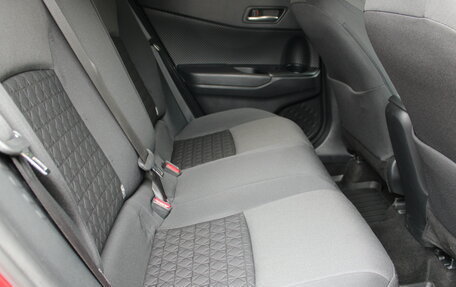 Toyota C-HR I рестайлинг, 2021 год, 2 678 000 рублей, 12 фотография