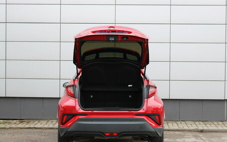 Toyota C-HR I рестайлинг, 2021 год, 2 678 000 рублей, 13 фотография