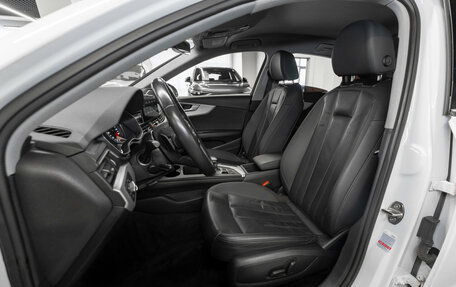 Audi A4, 2021 год, 3 080 000 рублей, 9 фотография