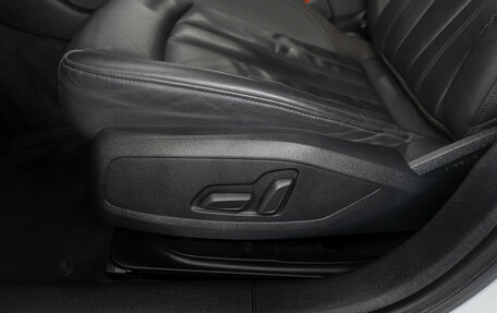 Audi A4, 2021 год, 3 080 000 рублей, 15 фотография