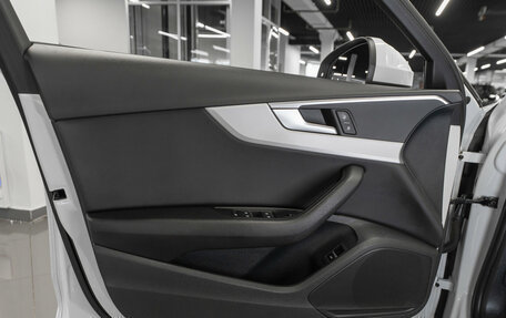 Audi A4, 2021 год, 3 080 000 рублей, 14 фотография