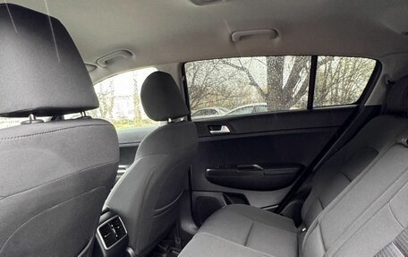 KIA Sportage IV рестайлинг, 2018 год, 2 290 000 рублей, 9 фотография