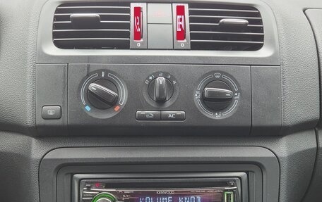 Skoda Fabia II, 2011 год, 800 000 рублей, 16 фотография