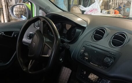 SEAT Ibiza IV рестайлинг 2, 2012 год, 499 999 рублей, 14 фотография