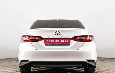 Toyota Camry, 2018 год, 2 549 585 рублей, 6 фотография