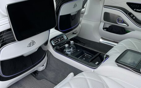 Mercedes-Benz Maybach S-Класс, 2022 год, 27 000 000 рублей, 15 фотография