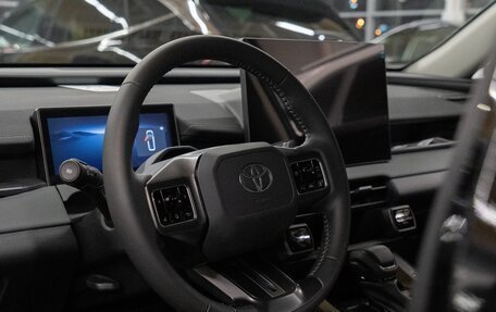 Toyota RAV4, 2026 год, 3 750 000 рублей, 10 фотография