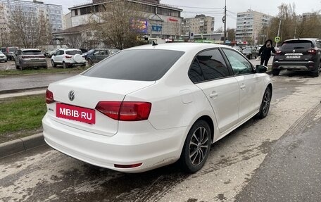 Volkswagen Jetta VI, 2015 год, 1 050 000 рублей, 2 фотография