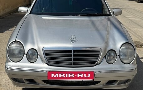 Mercedes-Benz E-Класс, 2000 год, 499 999 рублей, 3 фотография