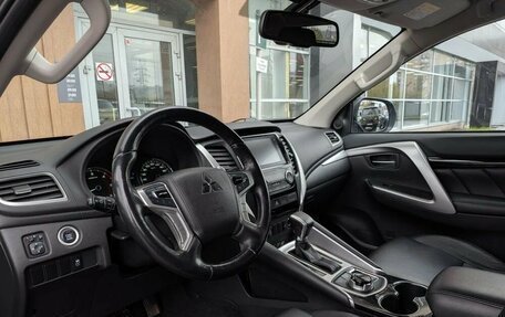 Mitsubishi Pajero Sport III рестайлинг, 2021 год, 3 730 000 рублей, 9 фотография